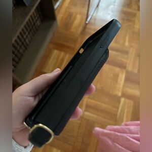 Bandolier iPhone 11 black leather